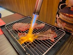 铺天盖地火牛寿司（2枚）-仙隐小鹿中华料理(南宁万象城店)