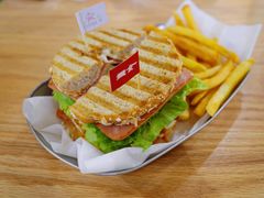 -Catch Bagel(芳草地店)