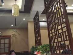 大堂-华盛园卷子王农家菜水库鱼