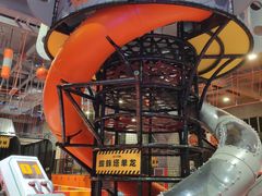 -嗨翻Hi-Fun竞技主题乐园·蹦床亲子生日轰趴(国光1937店)