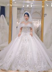 -予白婚纱礼服馆