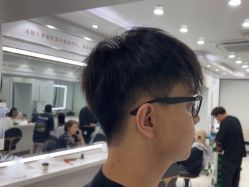 -镁连社·美联社