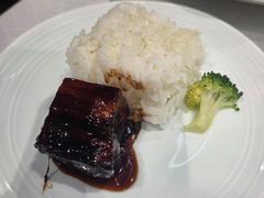 上海本帮红烧肉（带米饭）-蠔友汇·海鲜·生蚝烧烤(大东店)