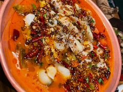 -云海肴·汽锅鸡·云南菜(天山百盛优客店)