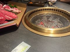 -铭牛烧肉·和牛海鲜自助(高新月牙湖店)