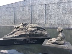 -侵华日军南京大屠杀遇难同胞纪念馆-停车场