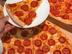 -城市大道红炉披萨烘焙坊