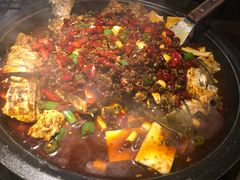 -吞鱼兽麻辣烤鱼(万达店)