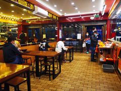 大堂-余百年·现烧烧腊(布吉金利店)