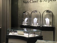 -Van Cleef & Arpels(海港城海洋中心店)