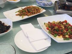 -亢龙太子酒轩(东湖店)