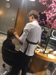 -时尚殿堂明星门店