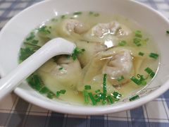 虾仁鲜肉馄饨-潘国仙耳光馄饨(黄家阙路店)