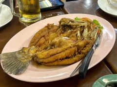 -J Daeng Seafood