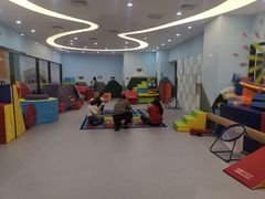-美国谷斯妈妈早教中心 (陆家嘴店)