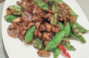 Stir-Fried Pork with Tiger-Striped Chili
