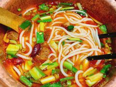 肉霸铜锅米线-都氏二当家(九方店)