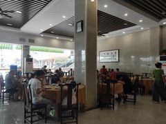 大堂-正宗鸡饭粤香酒家(朱村店)