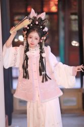 -一揽芳华汉服旗袍体验馆(拙政园店)