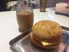 -潮庭港式茶餐厅·熊仔奶茶(同济广场店)