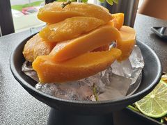 -曼听小寨海鲜烧烤·大连辣炒大王(盖州街店)