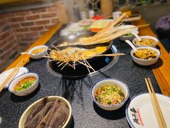 -两三事小郡肝串串香火锅(桂庙店)