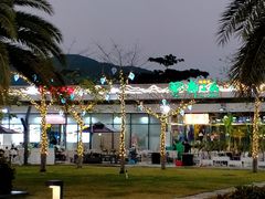 -亚龙湾中心广场