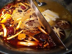 -湊湊火锅·茶憩(杭州湖滨银泰in77店)
