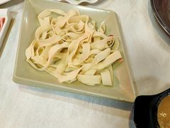 -羊家胡同·龙虾烧烤火锅(龙汇路店)