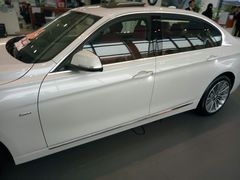 -上海宝信宝马4S店