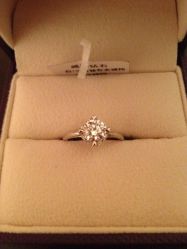 璀璨的石头-威德钻石-克拉钻大本营(南京东路店)