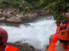 -安吉龙王山峡谷漂流