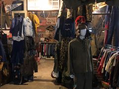 -席娜卡琳火车铁道夜市