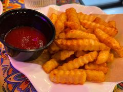 摇摇波纹薯条-LESCEDARS Brasserie Bistro香柏树