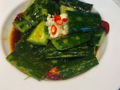 刮皮黄瓜-老佛爷铜炉蛙锅(海岸城店)