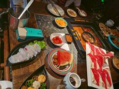 -老牌坊云南鱼豆花火锅(哈西万达店)