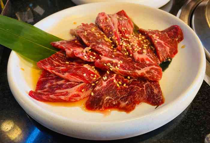 太多肉九张放不完,横膈膜肉和日本的烤肉有点类似哦味道很不错!