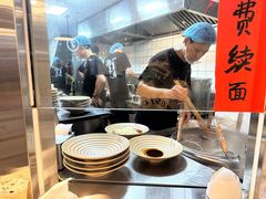 -方铲铲·成都板凳面(滨江银泰店)