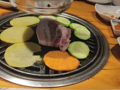 -唯成•韩国炭火烤肉 유성고기