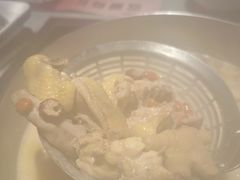 -尚尚仙·酸汤猪手·猪肚鸡火锅(华联万柳购物中心店)