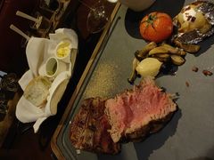 -恰餐厅及酒吧 CHAR Bar & Grill (北京丽都皇冠假日店)