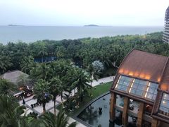 -三亚湾海居铂尔曼度假酒店