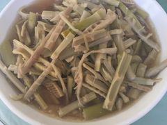 -天乐农家鱼头王(天目湖店)