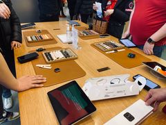 -Apple零售店(华贸购物中心店)