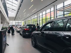 -上海宝信宝马4S店