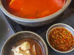 毛辣果酸汤鱼-Ameigo梅果·云贵川bistro(长宁来福士店)