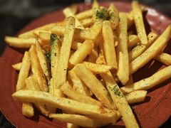 -LESCEDARS Brasserie Bistro香柏树