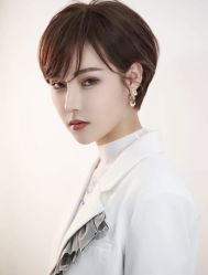 -变画·发型STUDIO