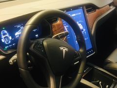 -TESLA 特斯拉(上海太古汇体验店)
