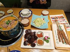 -娜仁图雅蒙古美食村(33小镇店)